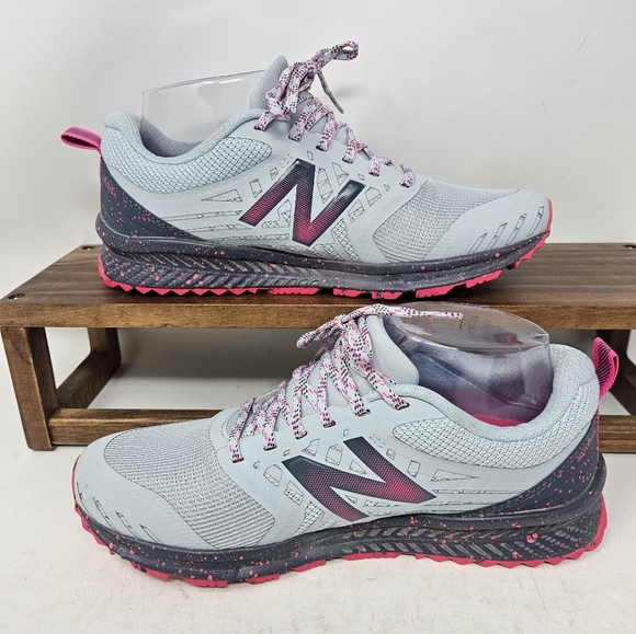 Size 7 - New Balance women's Respone 2.0 Nitrel Gray - Picture 1 of 8